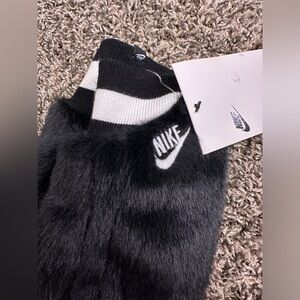 Nike Fur Mittens